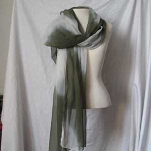 OLIVE GREEN AND OFF WHITE TIE DYE (SHIBOURI) SCARF